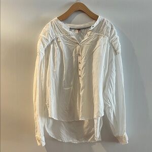 Pilcro White Button-Up Blouse
